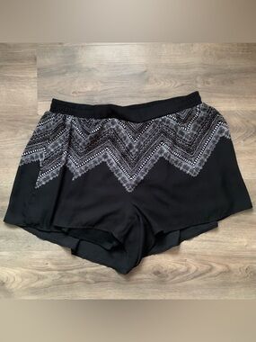 Torrid Black Shorts with white Lace boho pattern 0